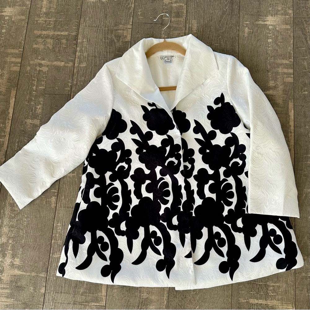 Grace Chuang Swing Flower Appliqué Jacket Black & White Small